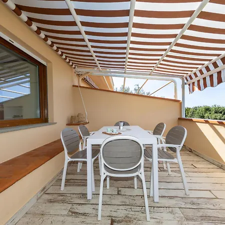 Rosa Di Sera By Interhome Lägenhet Rosignano Marittimo